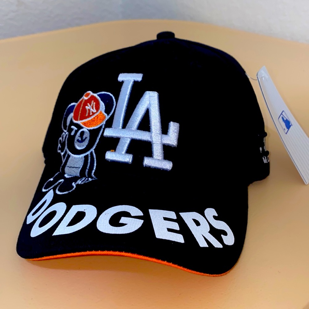 Black & orange LA kids cap